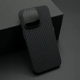 Futrola - maska CARBON STRIPES za iPhone 15 Pro (6.1) crna (MS).