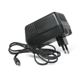 UPS Power Adapter Maxkin PA-701.