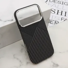 Futrola - maska UrbanMesh MagSafe za iPhone 17 Pro Max (6.9) DZ03 (MS).