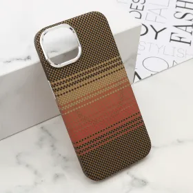 Futrola - maska UrbanMesh MagSafe za iPhone 15 (6.1) DZ05 (MS).