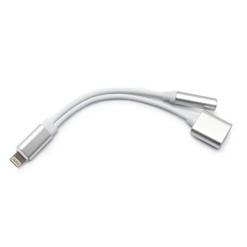 iPhone lightning adapter za slusalice i punjenje srebrni.
