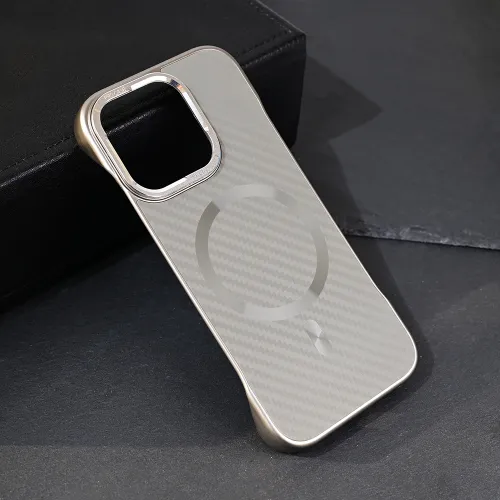 Futrola - maska Magsafe Carbon za iPhone 16 Pro 6.3 siva.