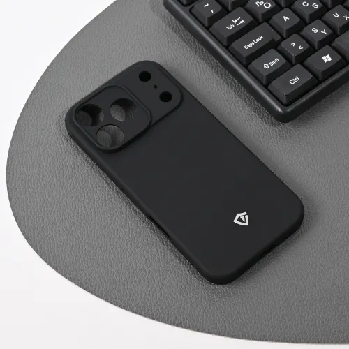 Futrola - maska Teracell Skin za iPhone 17 Pro 6.3 mat crna.