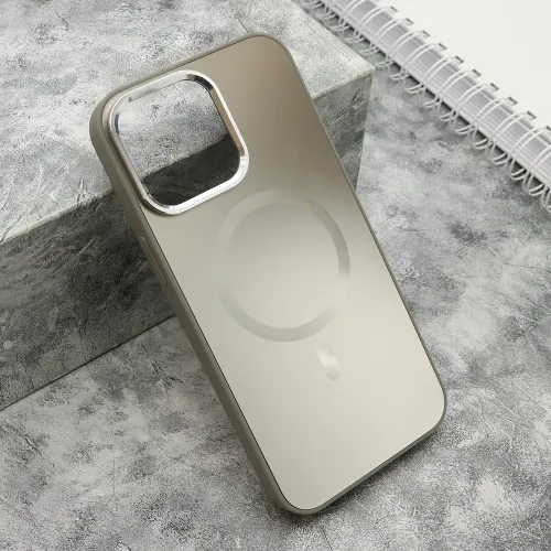 Futrola - maska COLOR METAL MagSafe za iPhone 15 Pro Max (6.7) srebrna (MS).