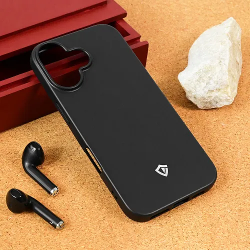 Futrola - maska Teracell Skin za iPhone 16 6.1 mat crna.